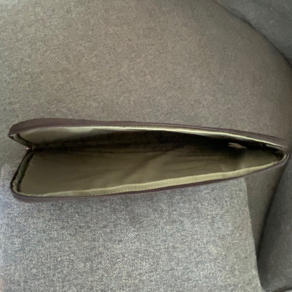 New Case Logic Padded Black Case for iPad, Tablet or Laptop , Zippered 11” x 16” - Picture 2 of 8